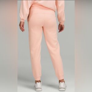 NWOT Lululemon Scuba High-Rise Jogger Peach Satin